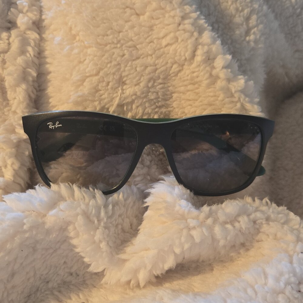 Men's Rayban sunglasses